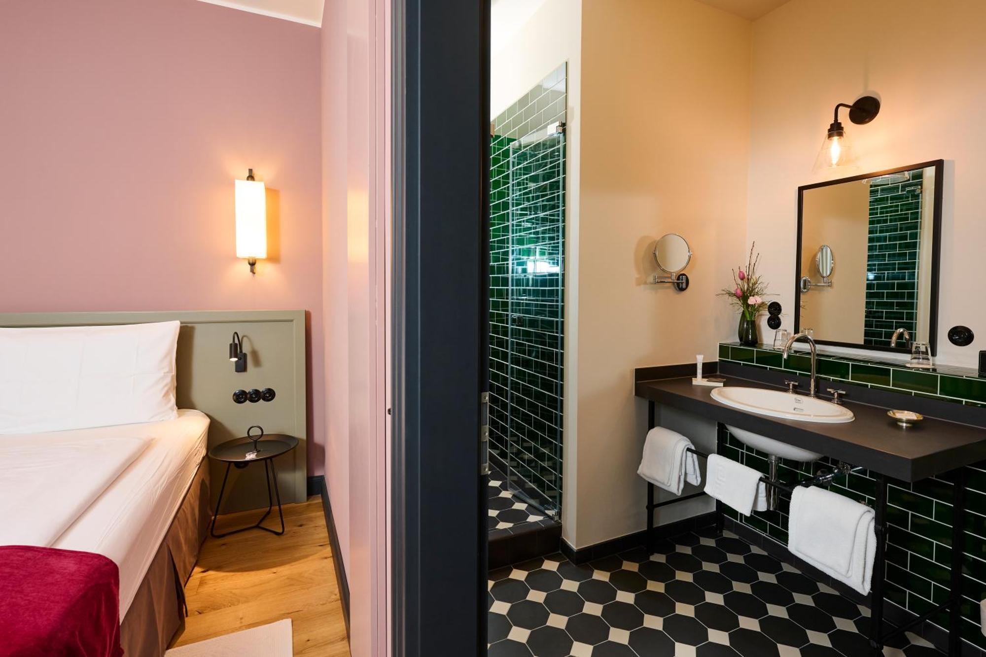 Winzerhof Ross & Rose Hotel Trechtingshausen Bagian luar foto