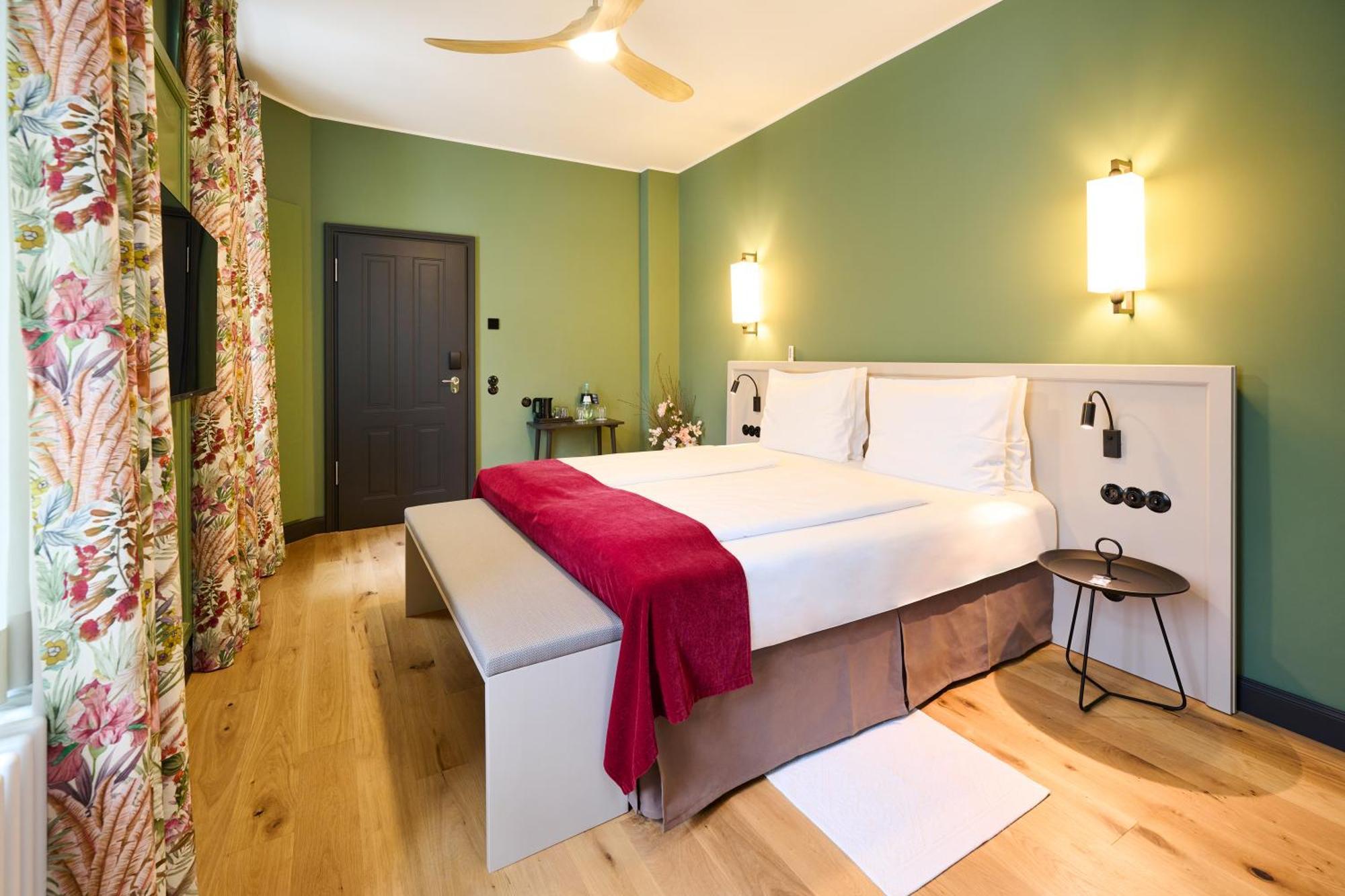Winzerhof Ross & Rose Hotel Trechtingshausen Bagian luar foto