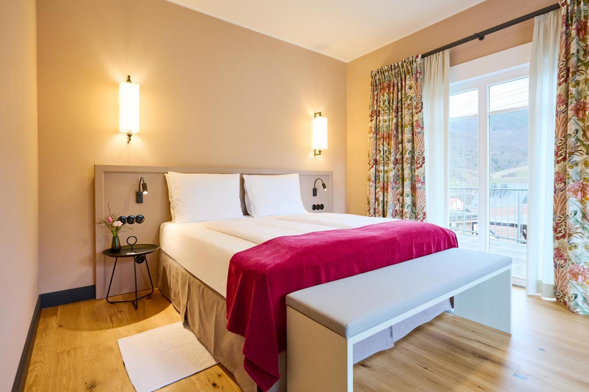 Winzerhof Ross & Rose Hotel Trechtingshausen Bagian luar foto