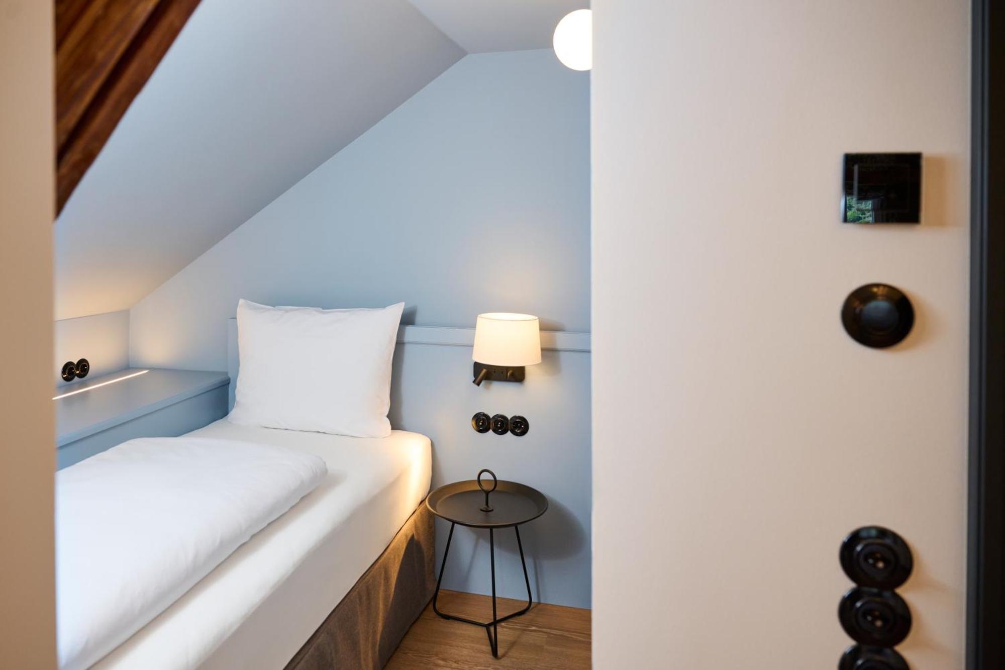 Winzerhof Ross & Rose Hotel Trechtingshausen Bagian luar foto